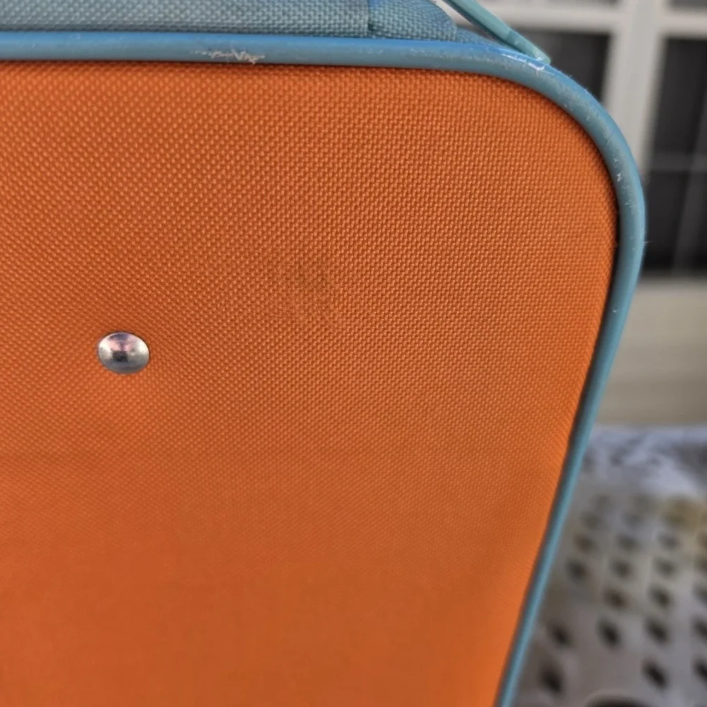 American Tourister Totally Mickey Mouse Rolling Carryon Suitcase‎ Vacation